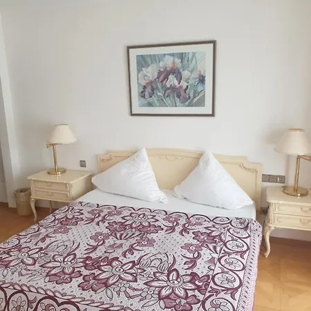Amelia Hotel 3*